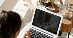 The Best Blogs for Virtual Assistants 2024: Your Go-To Resources